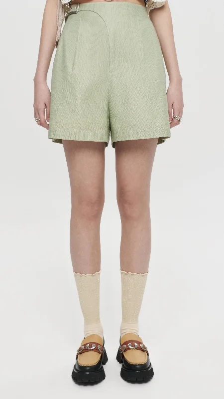 Weekend Deals That Excite Bermuda Shorts